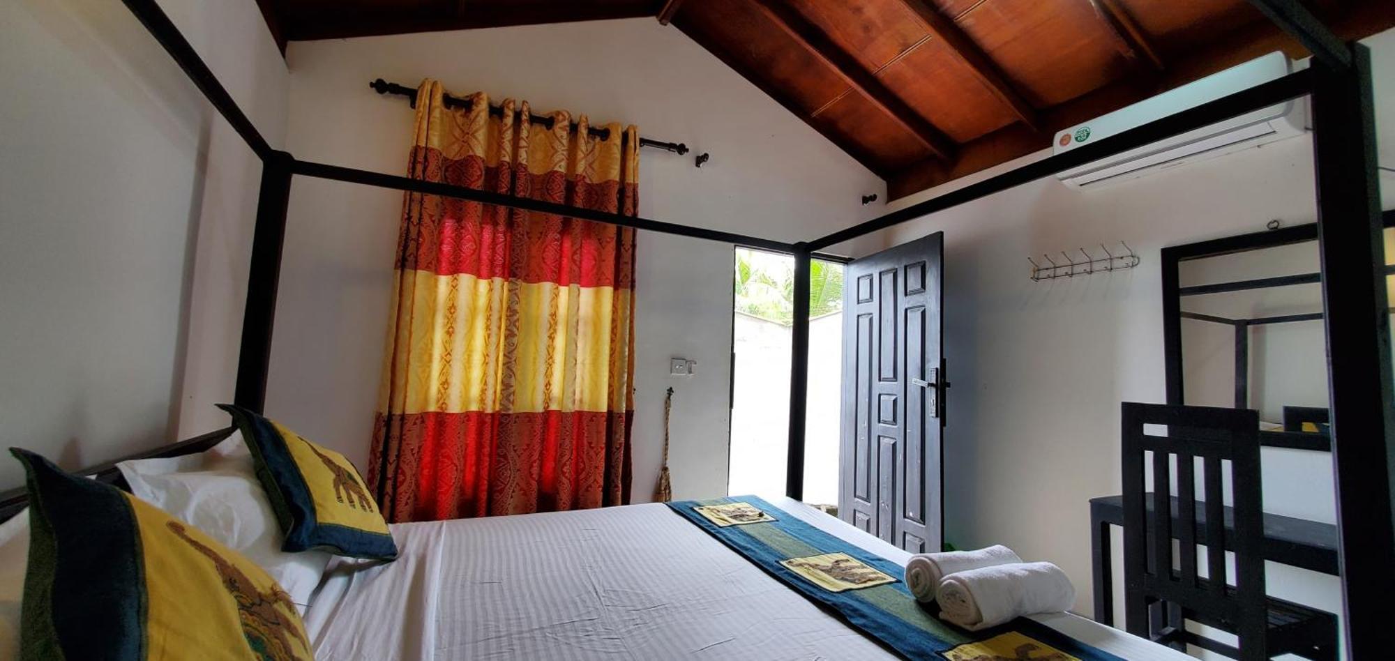 Surf & Sand Hotel Arugambay Arugam Bay Exterior photo