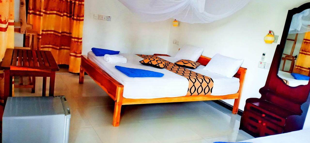 Surf & Sand Hotel Arugambay Arugam Bay Exterior photo
